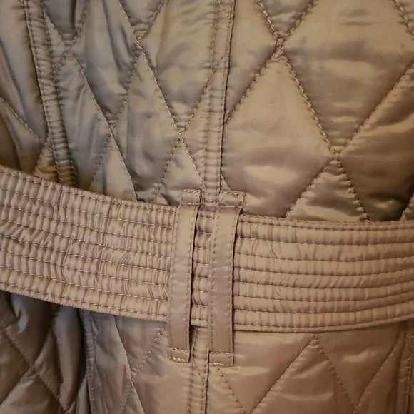 Burberry Quilted Long Puffer Coat in Taupe Gray - Picture 8 of 16